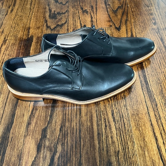 Banana Republic - black dress shoes. Size 13 - Picture 2 of 5
